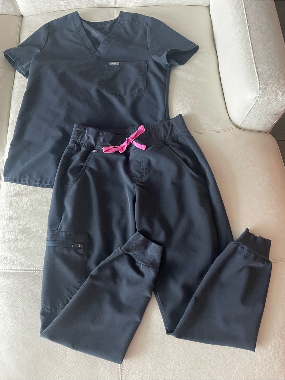 Figs Dark Harbour Set- Catarina Scrub Top/ Zamora Jogger Scrub Pants
